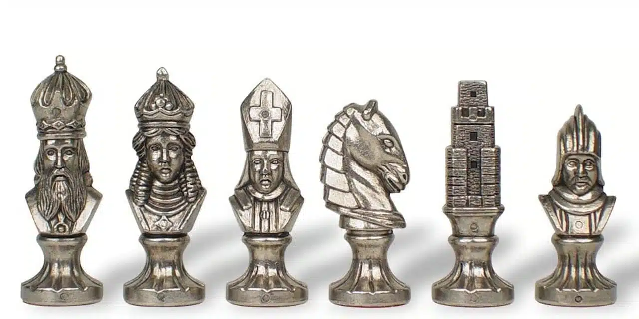 Medieval III Sæt Skakbræt i Kunstlæder & Skakspil i Metal - Billede 7
