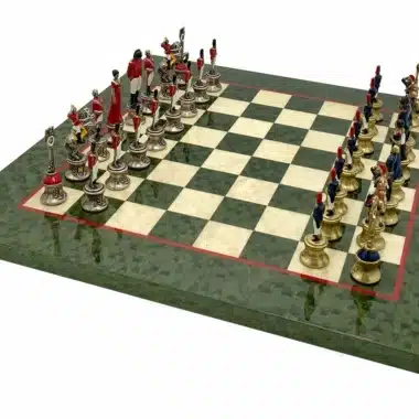 Napoléon III Luksus Skakspil - Skakbræt i Ahorntræ med Blankt Grønt Marmoreret Look og Håndmalede Metalbrikker