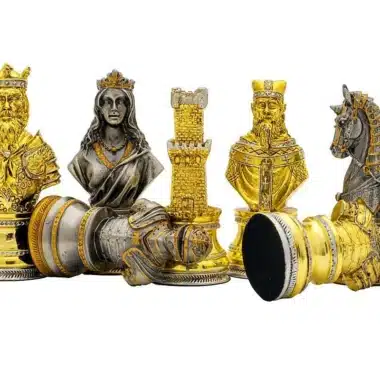 Alternative view of Luksus Middelalder Buste-sæt Skakbræt i Elme- og Lyngtræ & Skakspil i Massivt Tin med Guld- og Sølvbelægning
