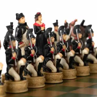 Alternative view of Napoleon Felttog i Rusland IV Skakspil i Resin med Skakbræt i Træ, Sort og Elfenben