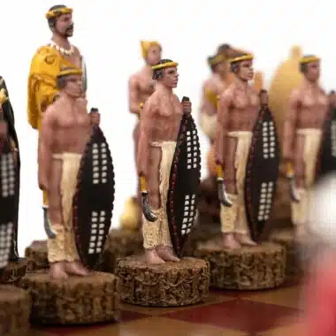 Sæt Anglo-Zulu Krig II Skakbræt i Kunstlæder med Opbevaring og Skakspil i Resin Håndmalet - Billede 3