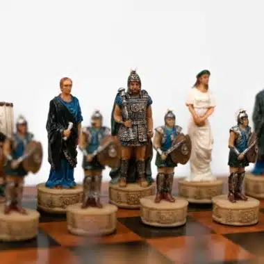 Troja-krig Skakspil med Skakbræt i Kunstlæder og Skakbrikker i Håndmalet Resin - Billede 6