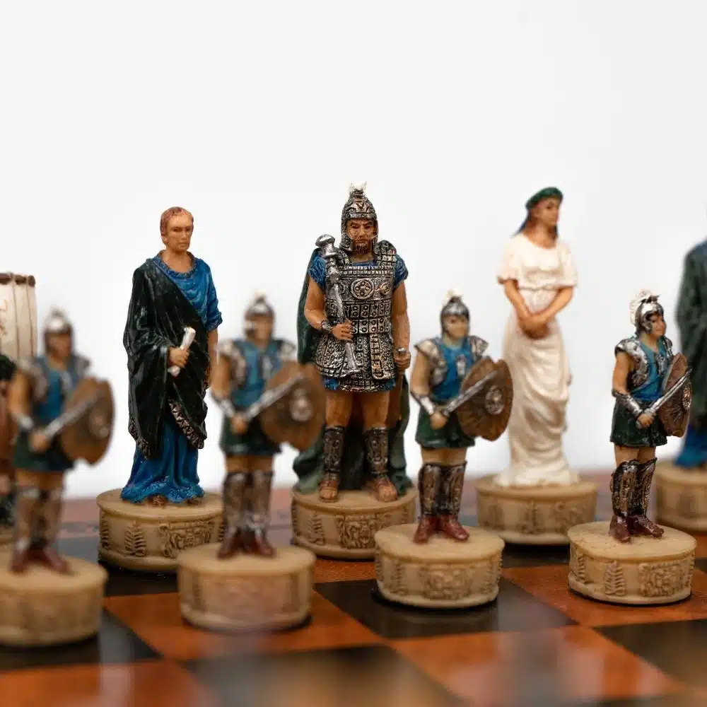 Troja-krig Skakspil med Skakbræt i Kunstlæder og Skakbrikker i Håndmalet Resin - Billede 6