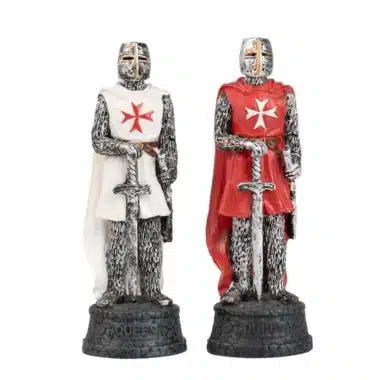 Dames Templier II en résine peinte, chevaliers rouge et blanc à l'épée