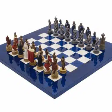 Camelot Kong Arthur VIII Skakbræt i Blåt Ahorntræ og Skakspil i Resin