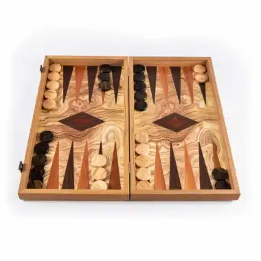 Backgammon i Oliventræ