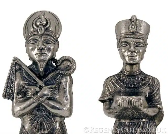 Ensemble "Egyptien" Echiquier en Similicuir & Jeu d'Echecs en Métal Massif