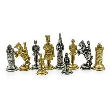 Guld- og sølvbrikker fra Camelot skakspillet, detaljerede middelalderfigurer