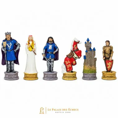 Skakbrikker med kong Arthur-figurer, malede karakterer og slot