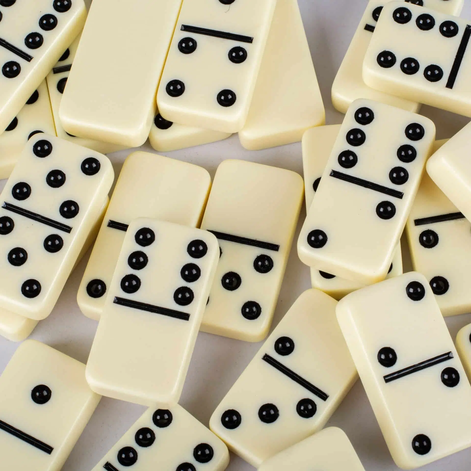 Dominosæt med Opbevaringsboks i Valnøddetræ - Billede 4