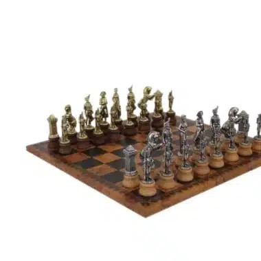 Napoleon Skakspil i Træ og Metal med Skakbræt i Kunstlæder med Kort over Den Gamle Verden