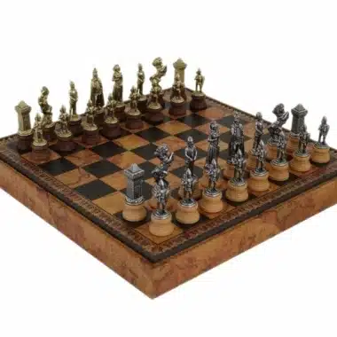 Mary Stuart skakspil - Skakbræt, Dam og Backgammon i kunstlæder med Opbevaringsrum & Skakspil i Metal og Træ