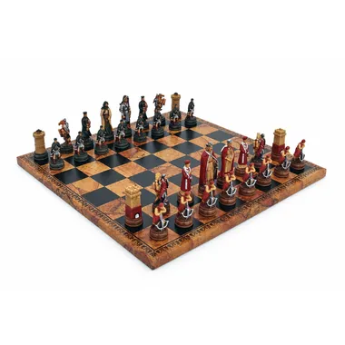Komplet Camelot skakspil på kunstlæder skakbræt, set fra siden