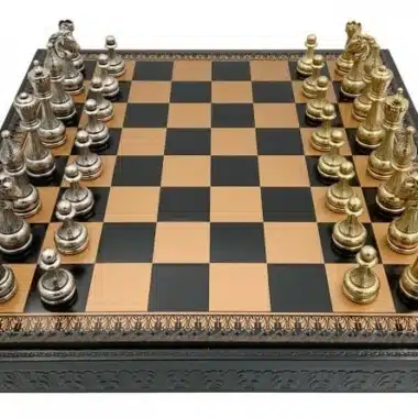 Blomstret Skakspil - Skakbræt, Dam & Backgammon i Similæder Guld/Sort med Opbevaringsrum & Skakbrikker i Metal
