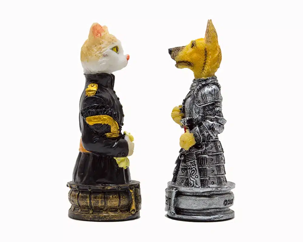 Skakspil med Hunde og Katte i Resin og Skakbræt i Kunstlæder Bordeaux og Guld - Billede 5