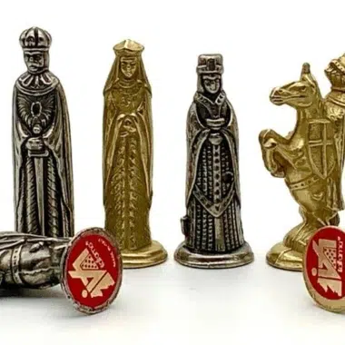 Alternative view of Middelalderfigurer i metal & skakbræt i kunstlæder med opbevaring