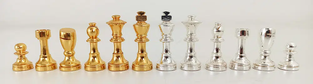 Staunton Skakbrikker i Messing med Guld- og Sølvbelægning og Skakbræt på Fod med Opbevaringsskuffe i Træ - Billede 3