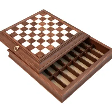 Ensemble Jeu d'Échecs en Métal et Bois Massif et Échiquier en Bois et Marbre