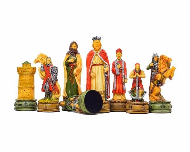Camelot skakspil - Håndmalede brikker i resin på skakbræt i lyng- og ahorntræ, grøn - Billede 2