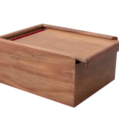 Boîte de rangement élégante pour le jeu d'échecs Levisham, pratique et esthétique - Le Palais Des Echecs